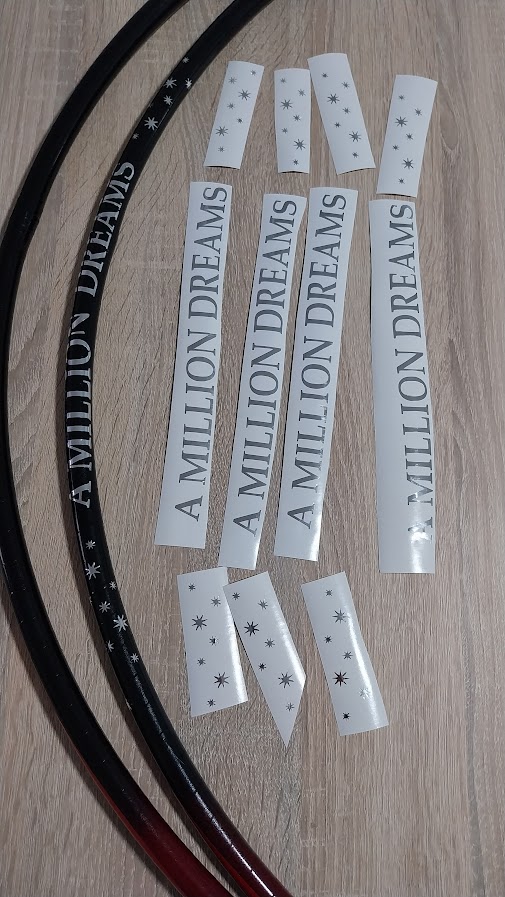Frase o nombre en vinilo adhesivo para aro gimnasia rítmica - Imagen 9