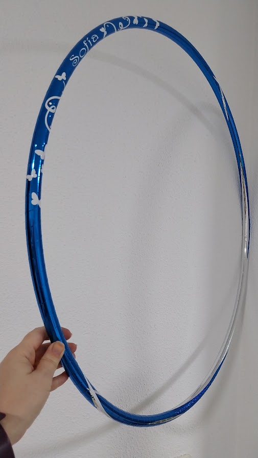 Frase o nombre en vinilo adhesivo para aro gimnasia rítmica - Imagen 14