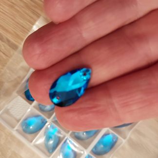 Cristal para coser forma de gota. Color Azul